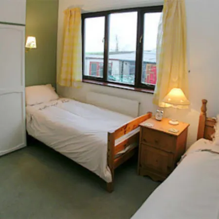 Tarn Close *